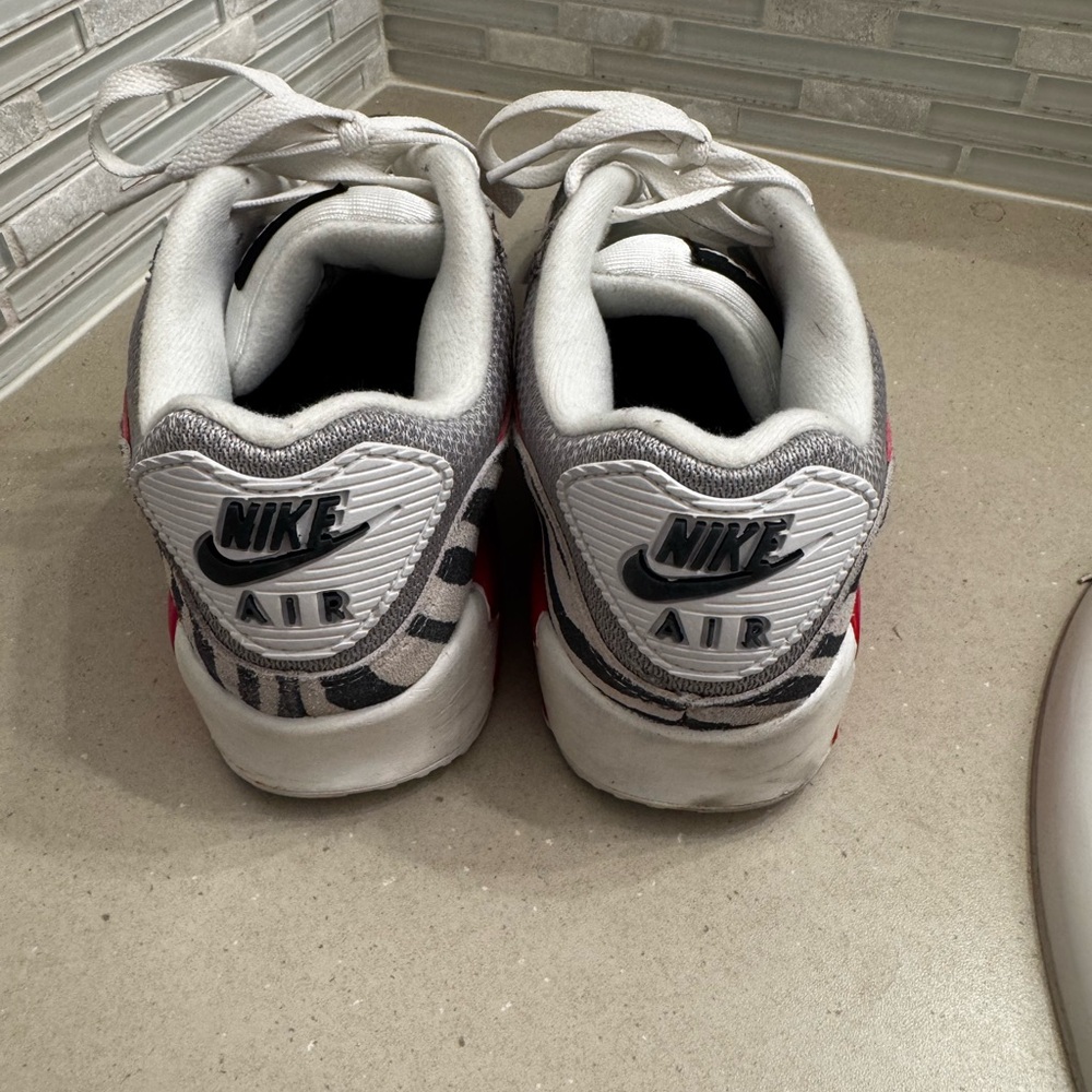 Nike youth Air Max 90 Zebra and Leopard Print Sneakers - Picture 4 of 6